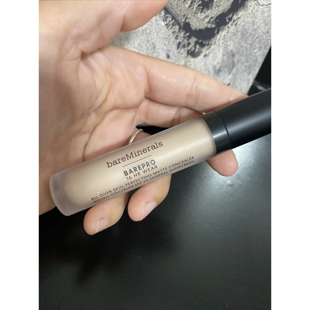 bareMinerals Barepro 16HR Wear Matte Concealer Fair 100 Cool Exp:04/26